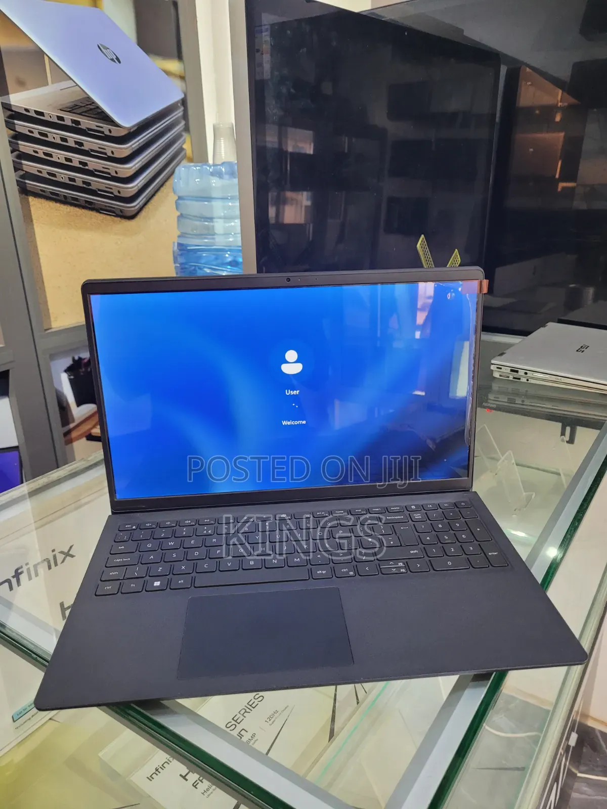 Laptop Dell Inspiron 15 3520 8GB Intel Core i7 SSD 256GB