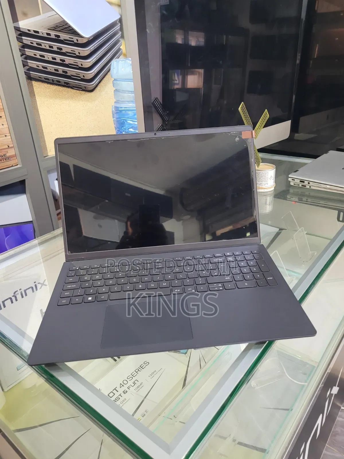 Laptop Dell Inspiron 15 3520 8GB Intel Core i7 SSD 256GB