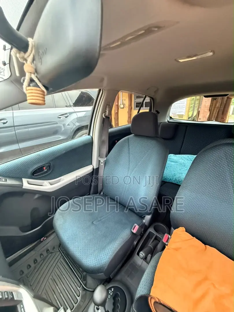 Toyota Vitz 2010