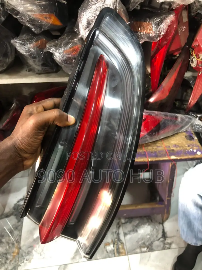 2019–2021 Porsche Macan Right Taillight (Foreign Used – Premium OEM)