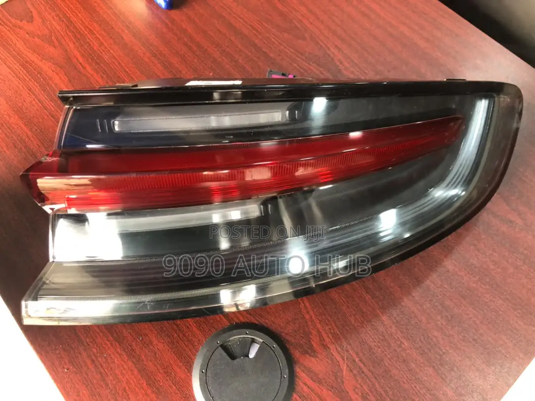 2019–2021 Porsche Macan Right Taillight (Foreign Used – Premium OEM)