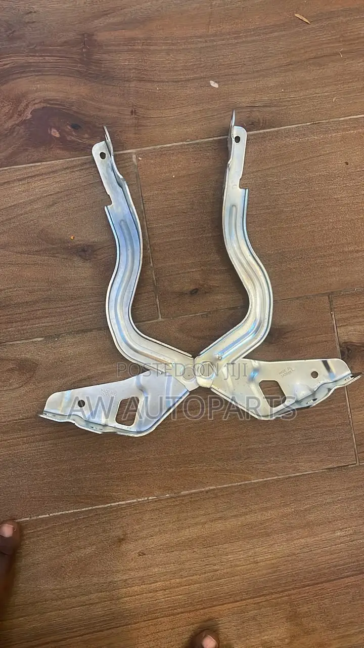 Hyundai Accent 11-17 Hood Hinge