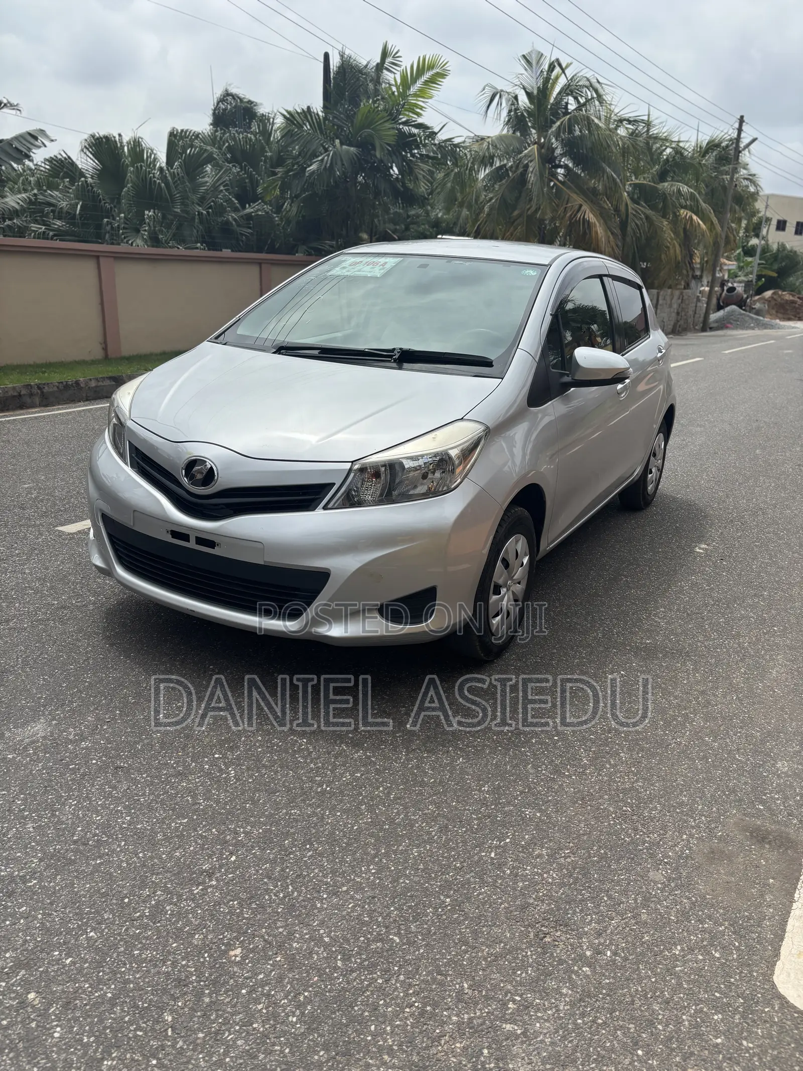 Toyota Vitz 1.3 AWD 5dr 2014 Silver