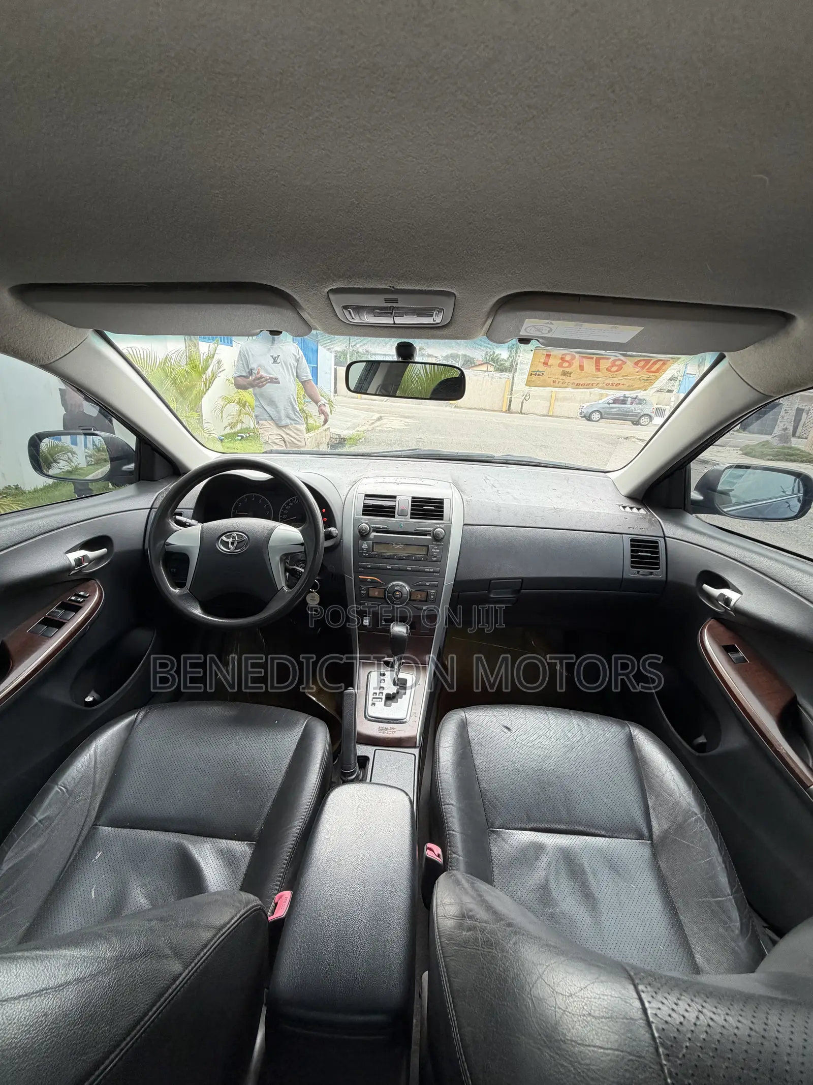 Toyota Corolla LE 4dr Sedan (1.8L 4cyl 4A) 2012 Black
