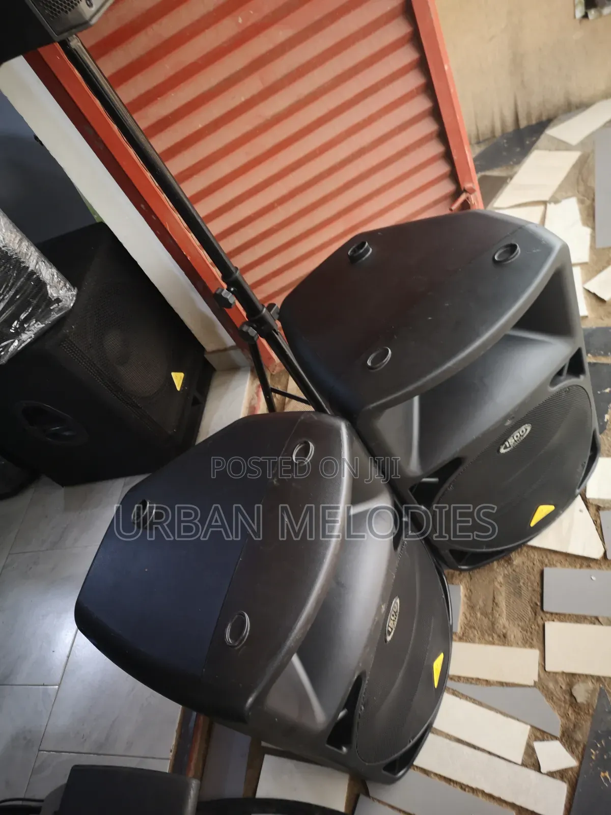 Behringer Eurolive B615D Active PA Speakers