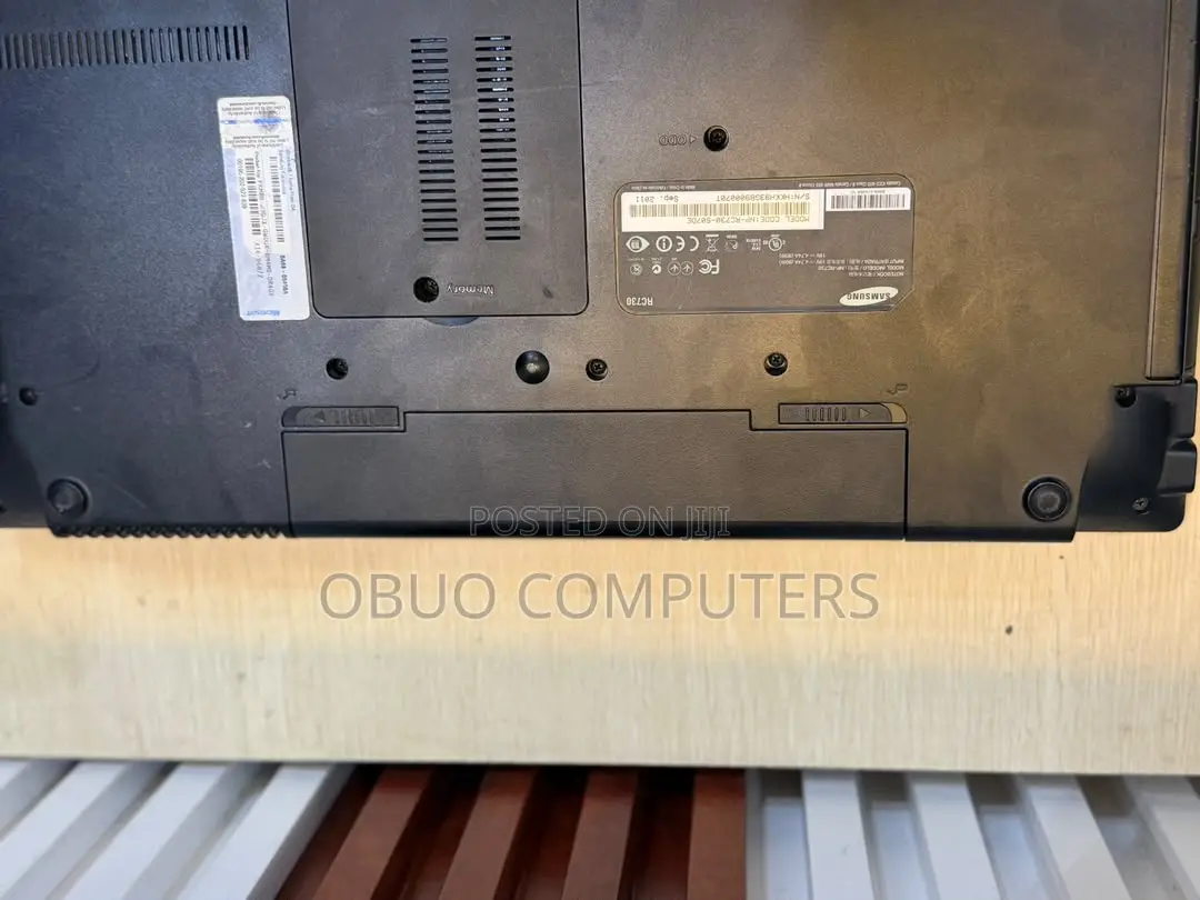 Laptop Toshiba Satellite C665 8GB Intel Core i5 HDD 256GB
