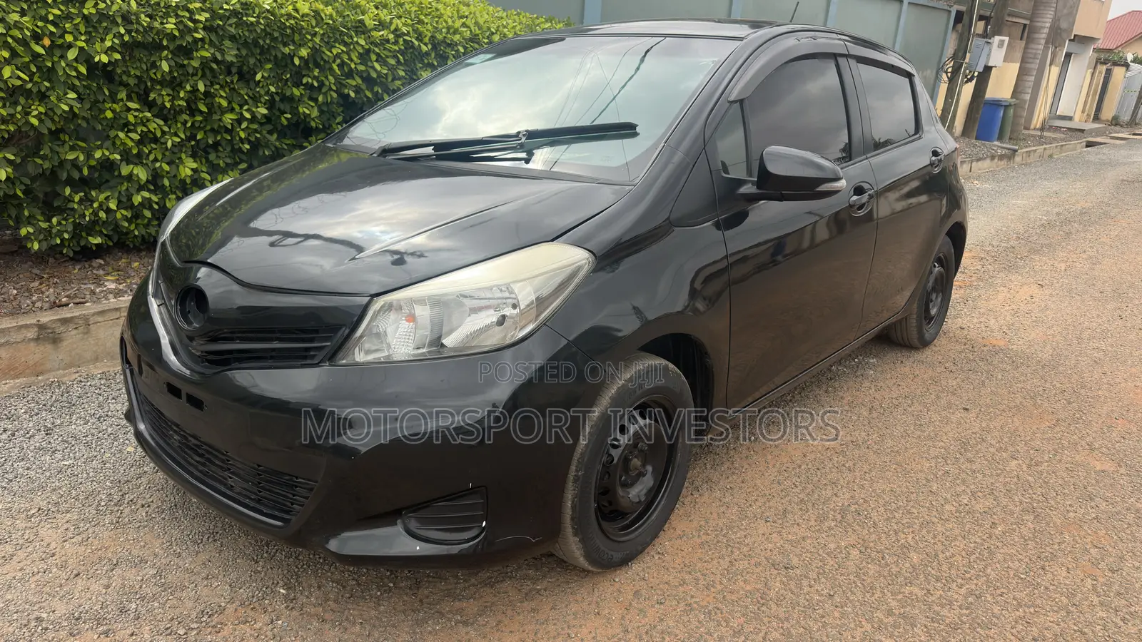 Toyota Vitz 1.5 FWD 5dr 2012 Black
