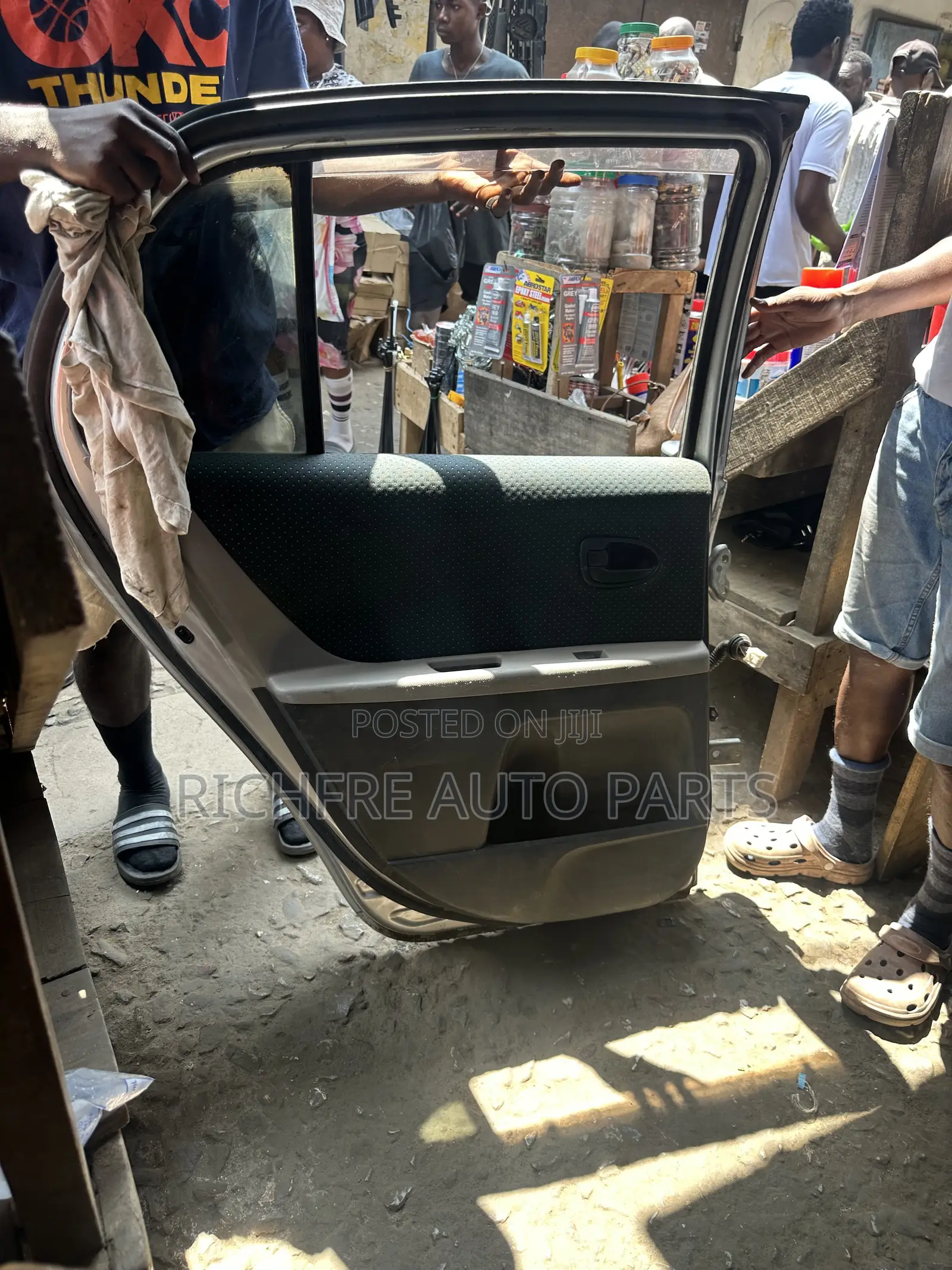 Toyota Vitz 2008 2009 2010 Door Back