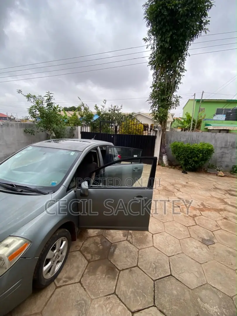 Nissan Versa 2007