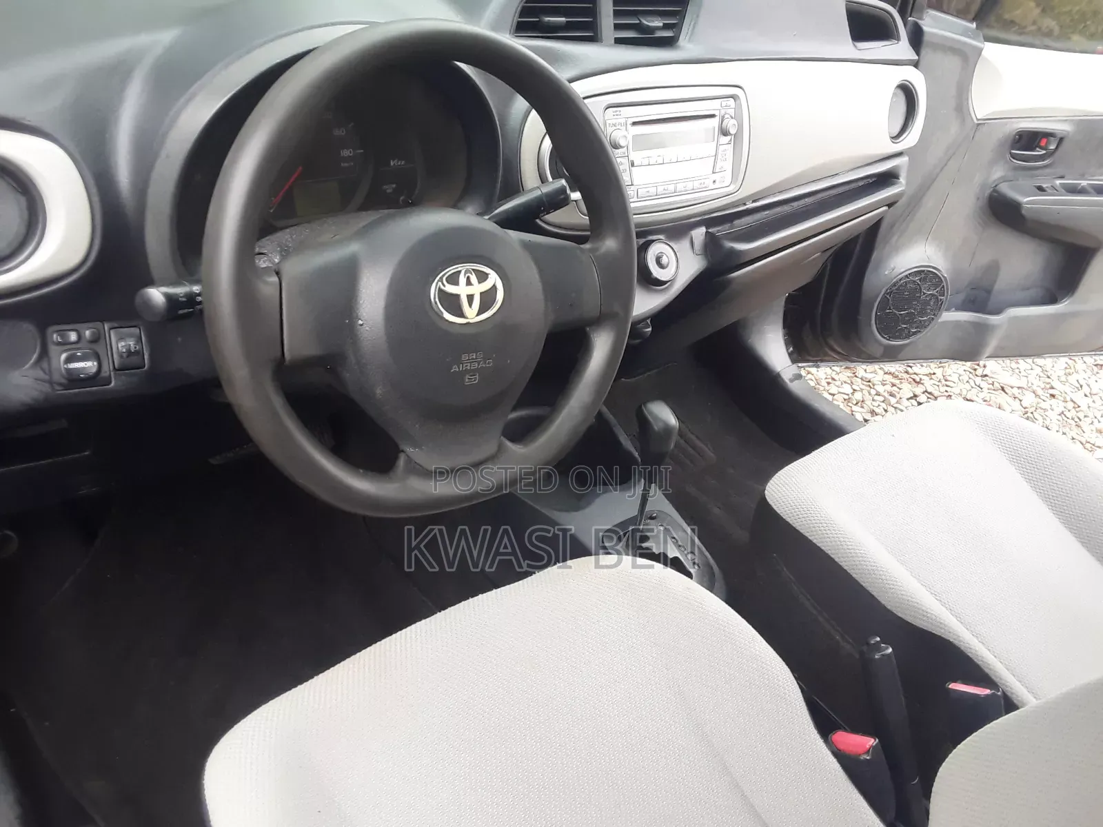 Toyota Vitz 2012 Black