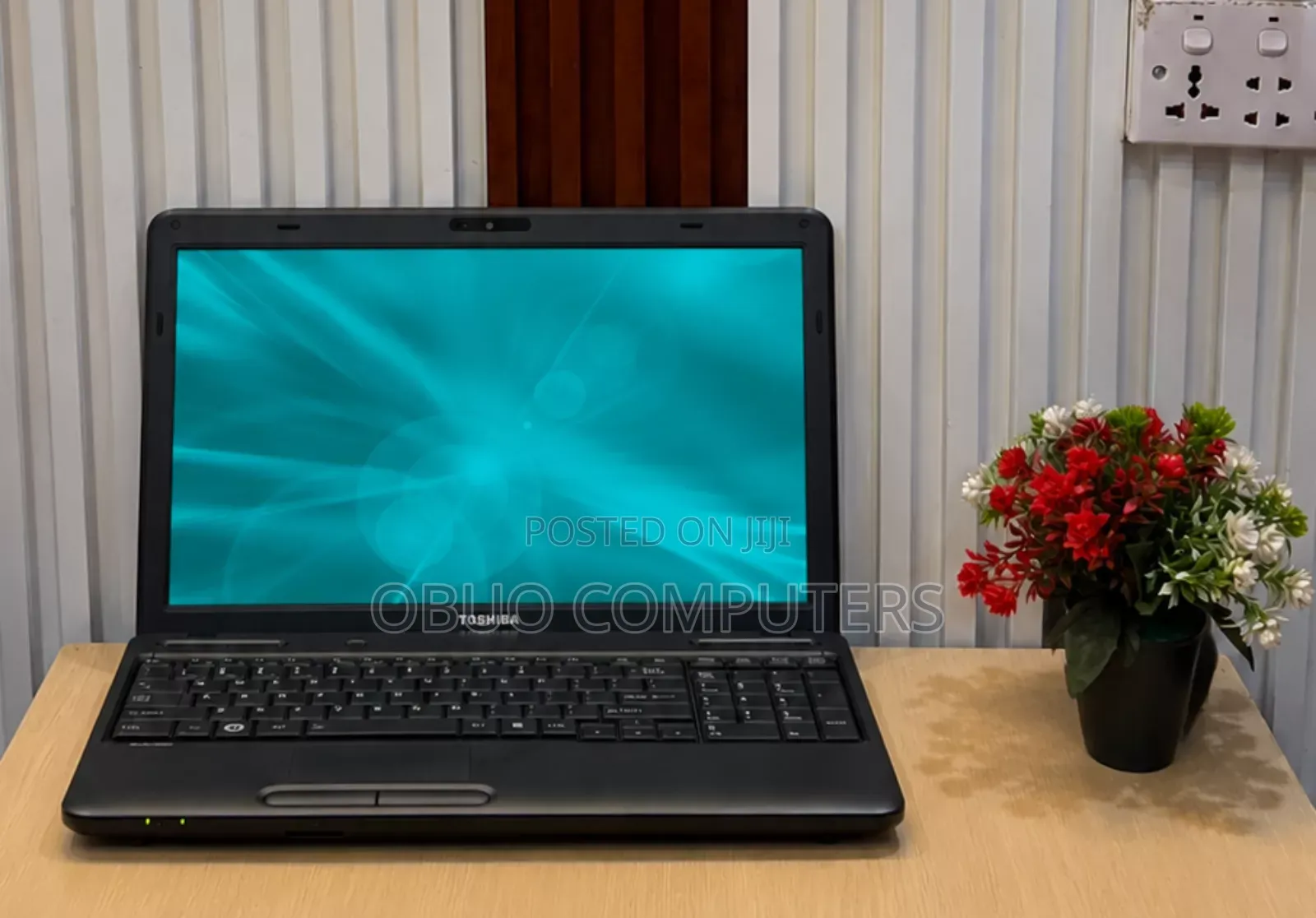 Laptop Toshiba Satellite C665 8GB Intel Core i5 HDD 256GB