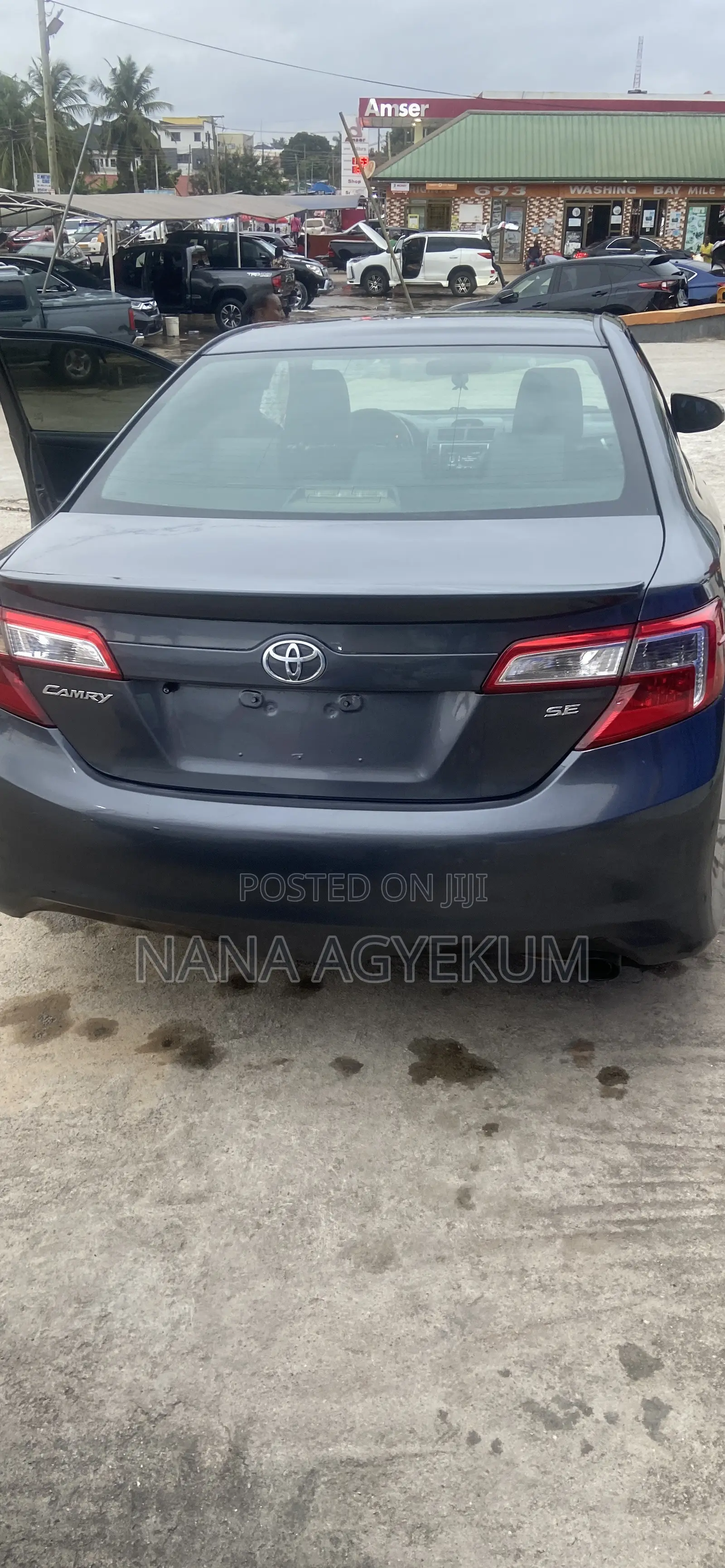 Toyota Camry SE 4dr Sedan (2.5L 4cyl 6A) 2012 Gray