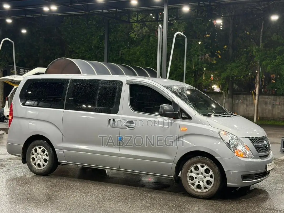Hyundai H300 2015 Silver