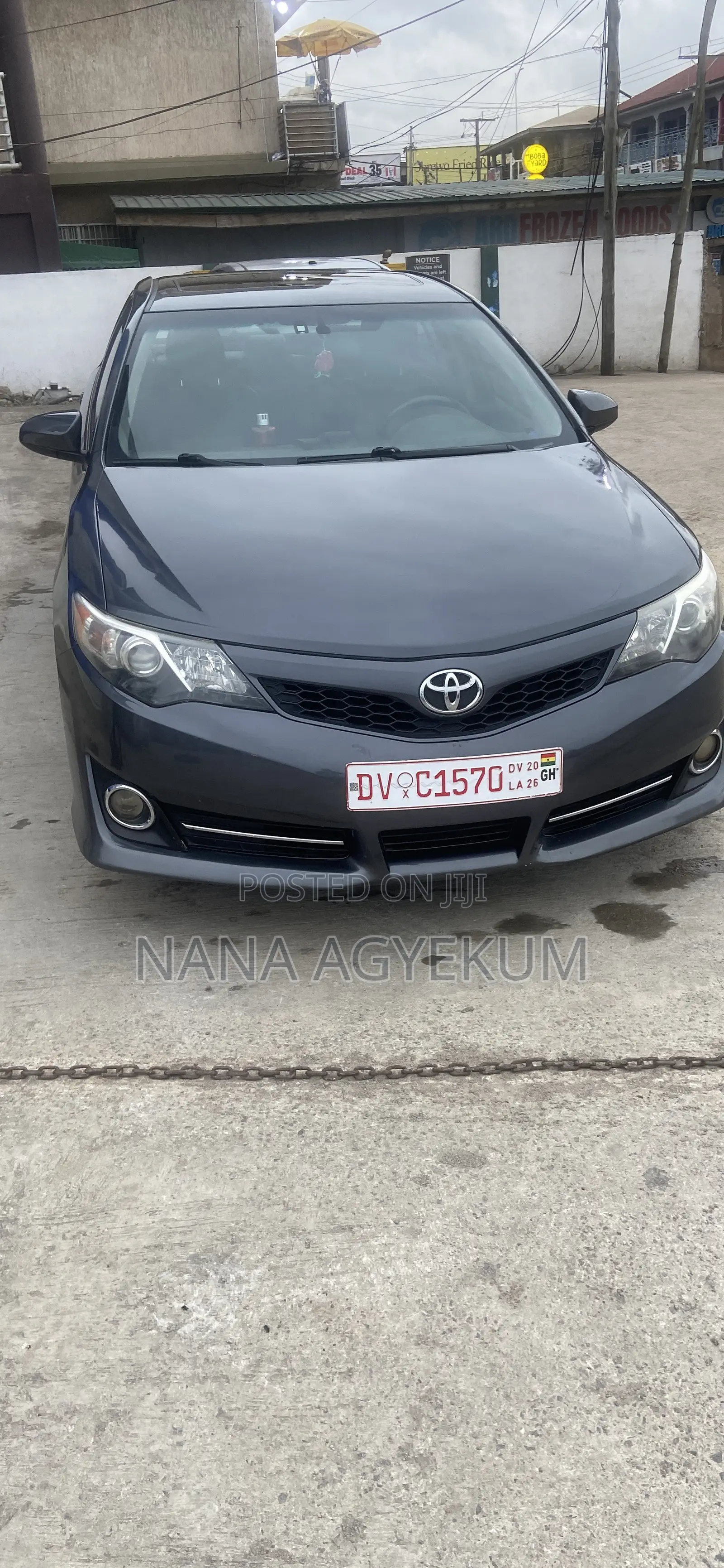 Toyota Camry SE 4dr Sedan (2.5L 4cyl 6A) 2012 Gray