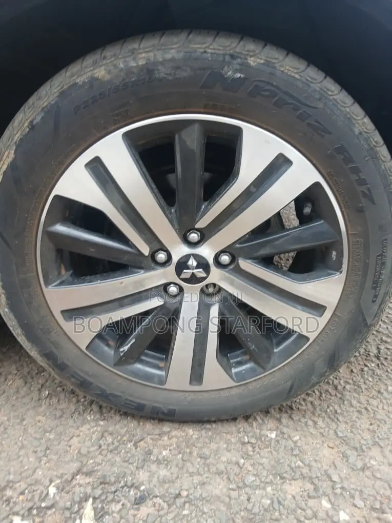 We Have Toyota,Elentra,Range Rover,Mercedes Benz and Many More
