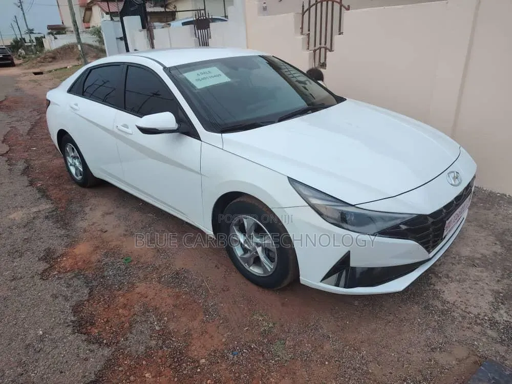 Hyundai Avante 2021 White