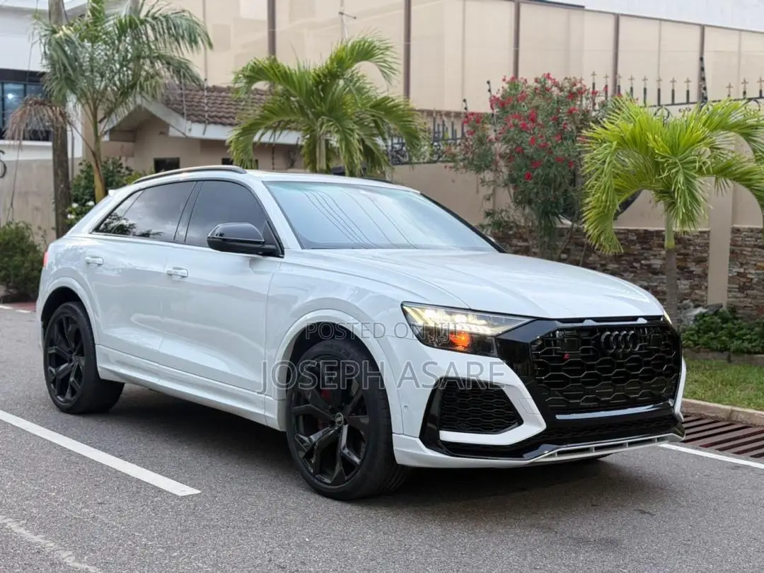 Audi RS Q8 2022 White