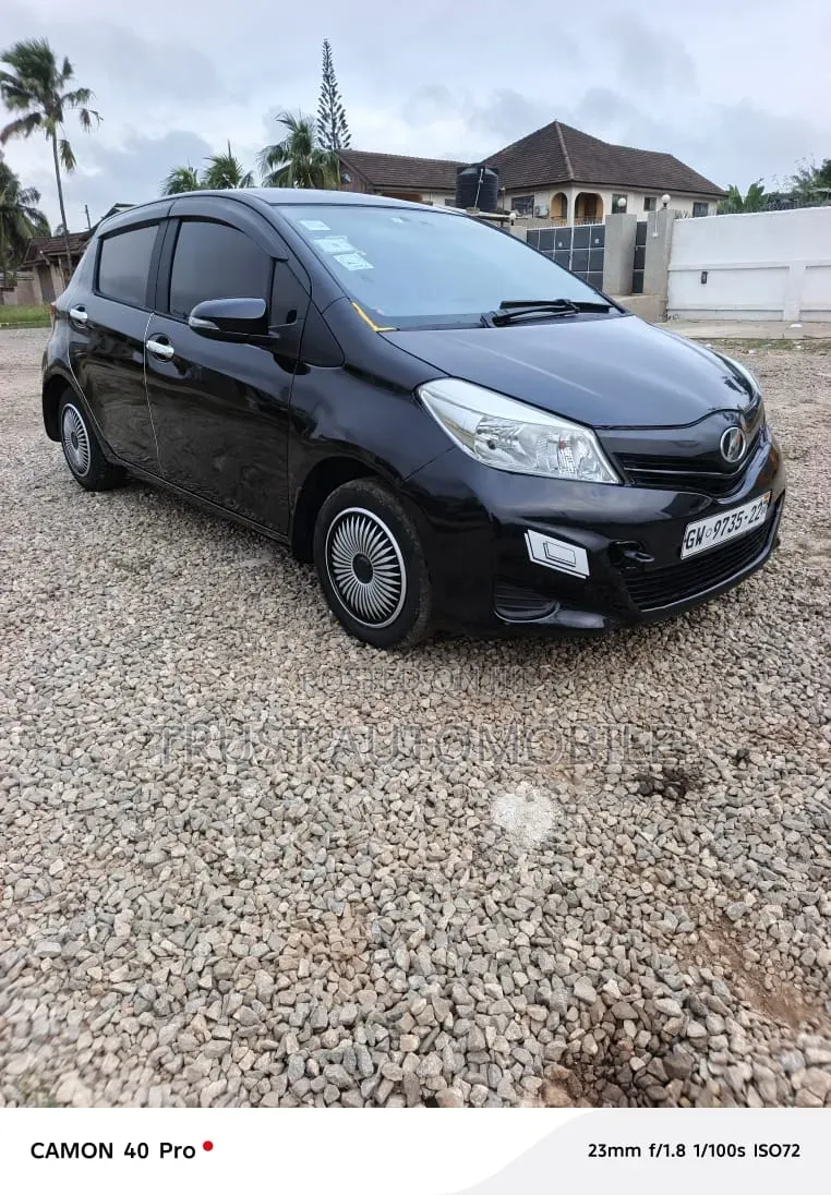 Toyota Vitz 2012 Black