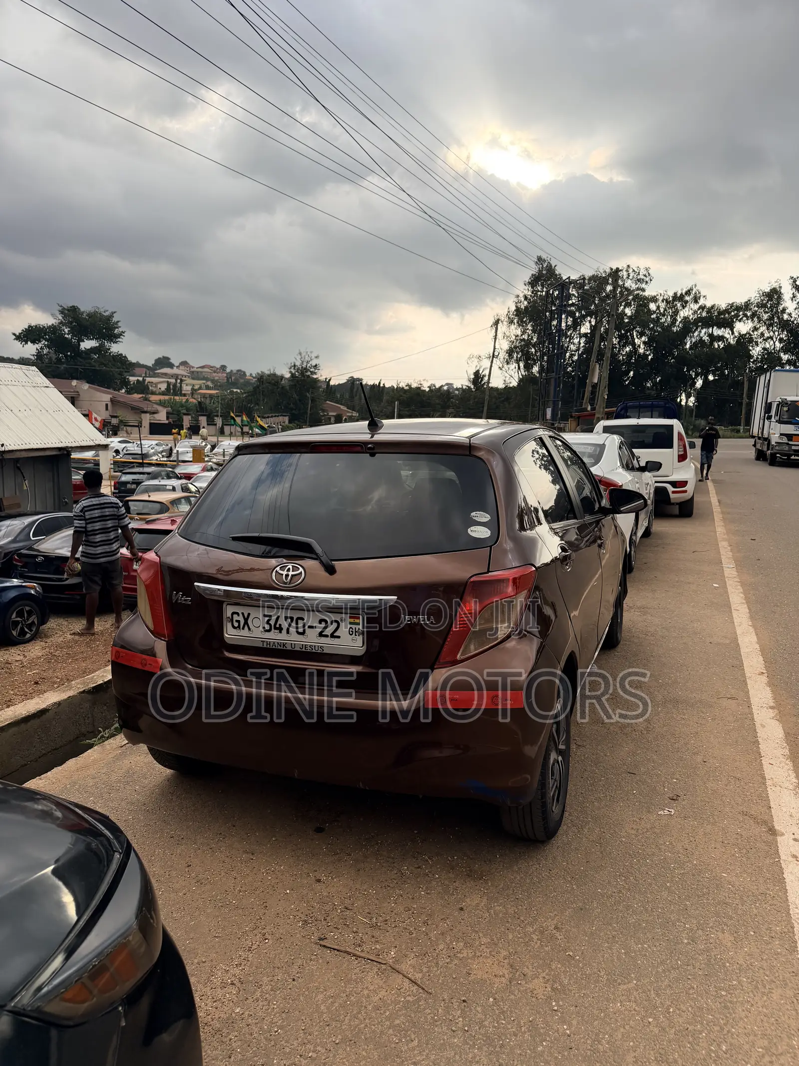 Toyota Vitz 2012 Brown