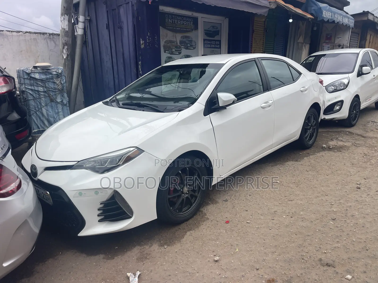 Toyota Corolla LE 4dr Sedan (1.8L 4cyl CVT) 2017 White