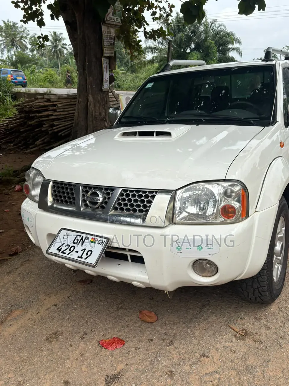 Nissan Hardbody 2019 White