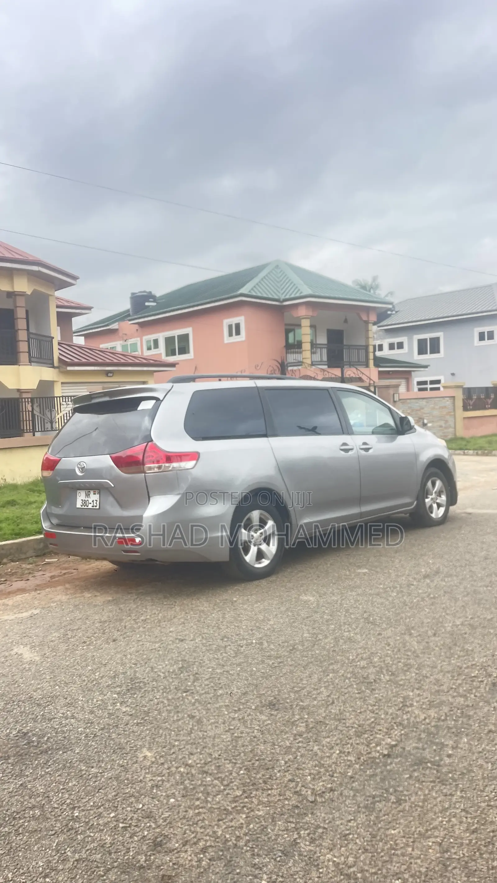 Toyota Sienna XLE 8 Passenger 2012 Silver