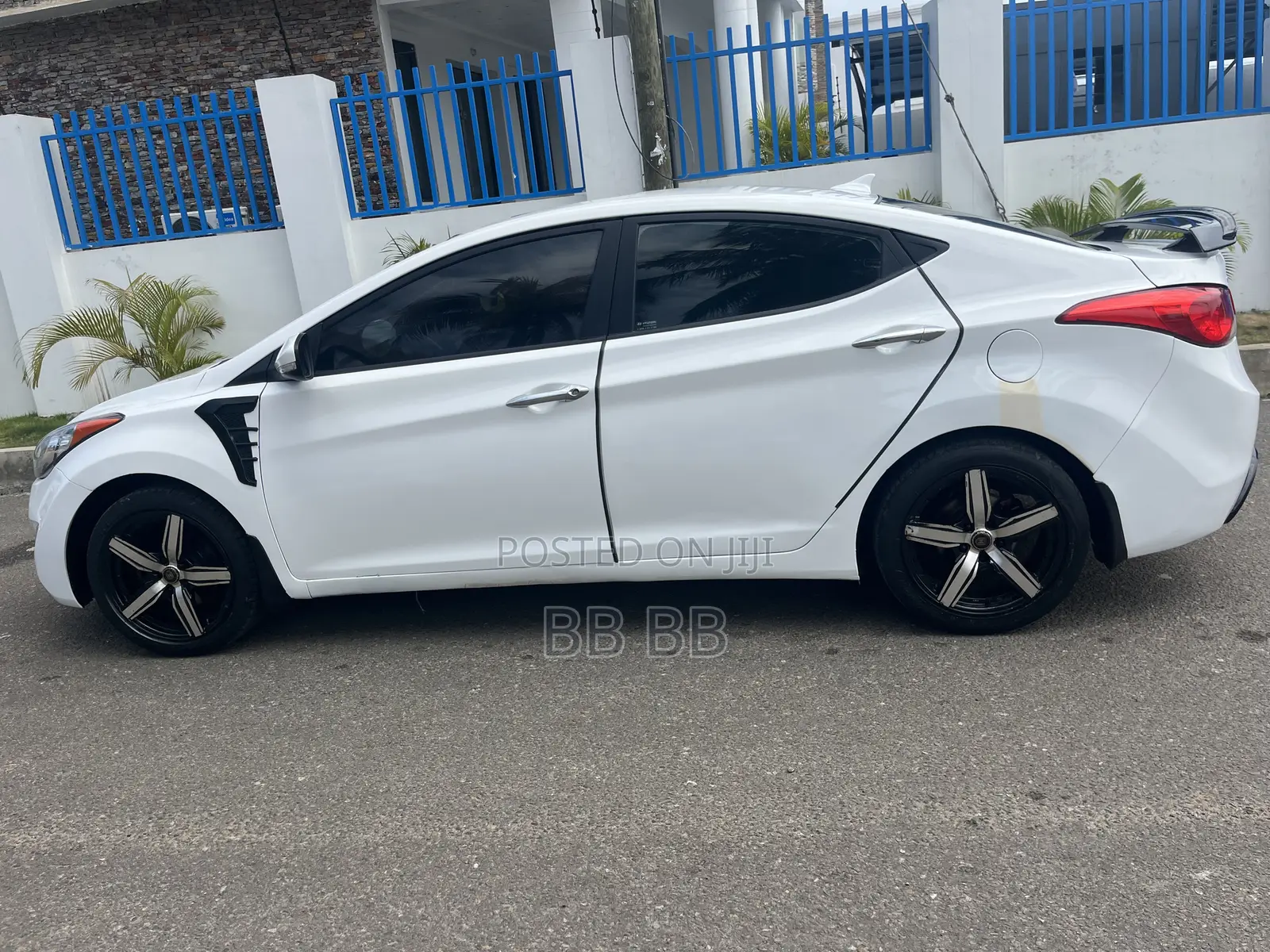 Hyundai Elantra 2013 White
