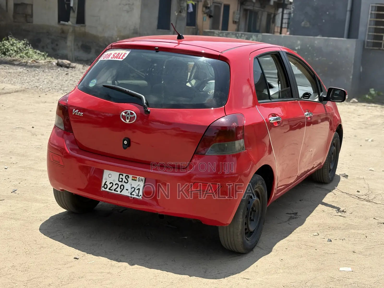 Toyota Vitz 1.3 FWD 3dr 2010 Red