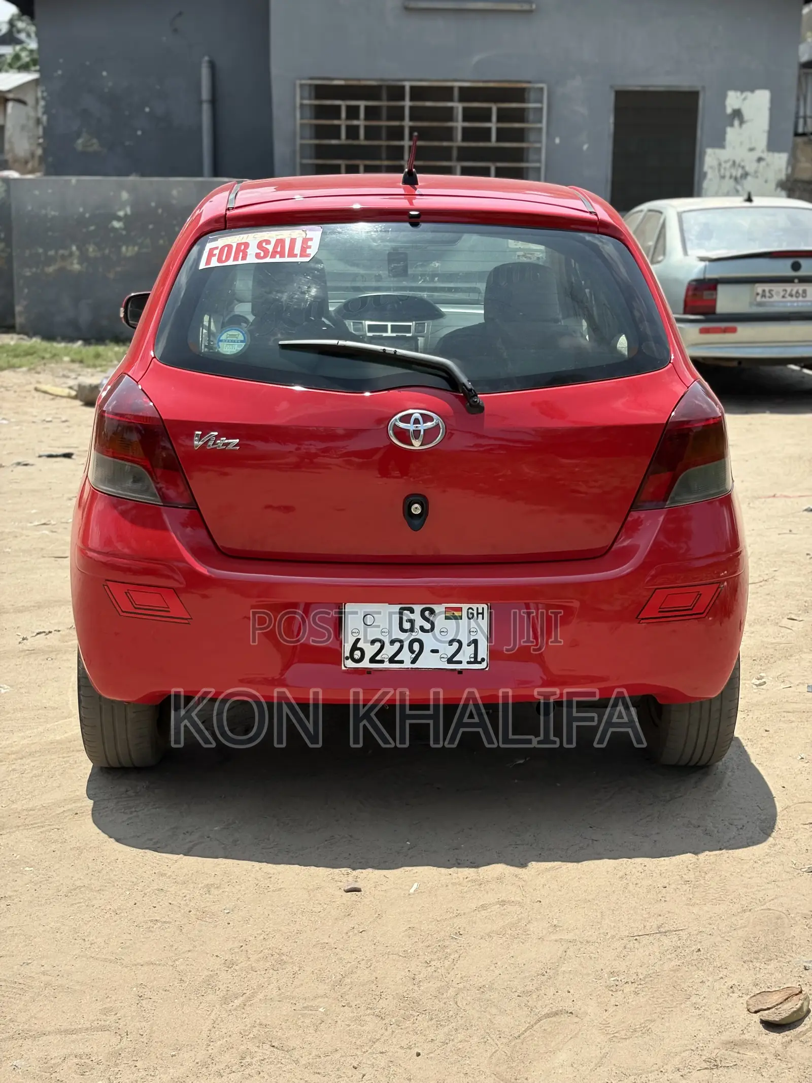 Toyota Vitz 1.3 FWD 3dr 2010 Red