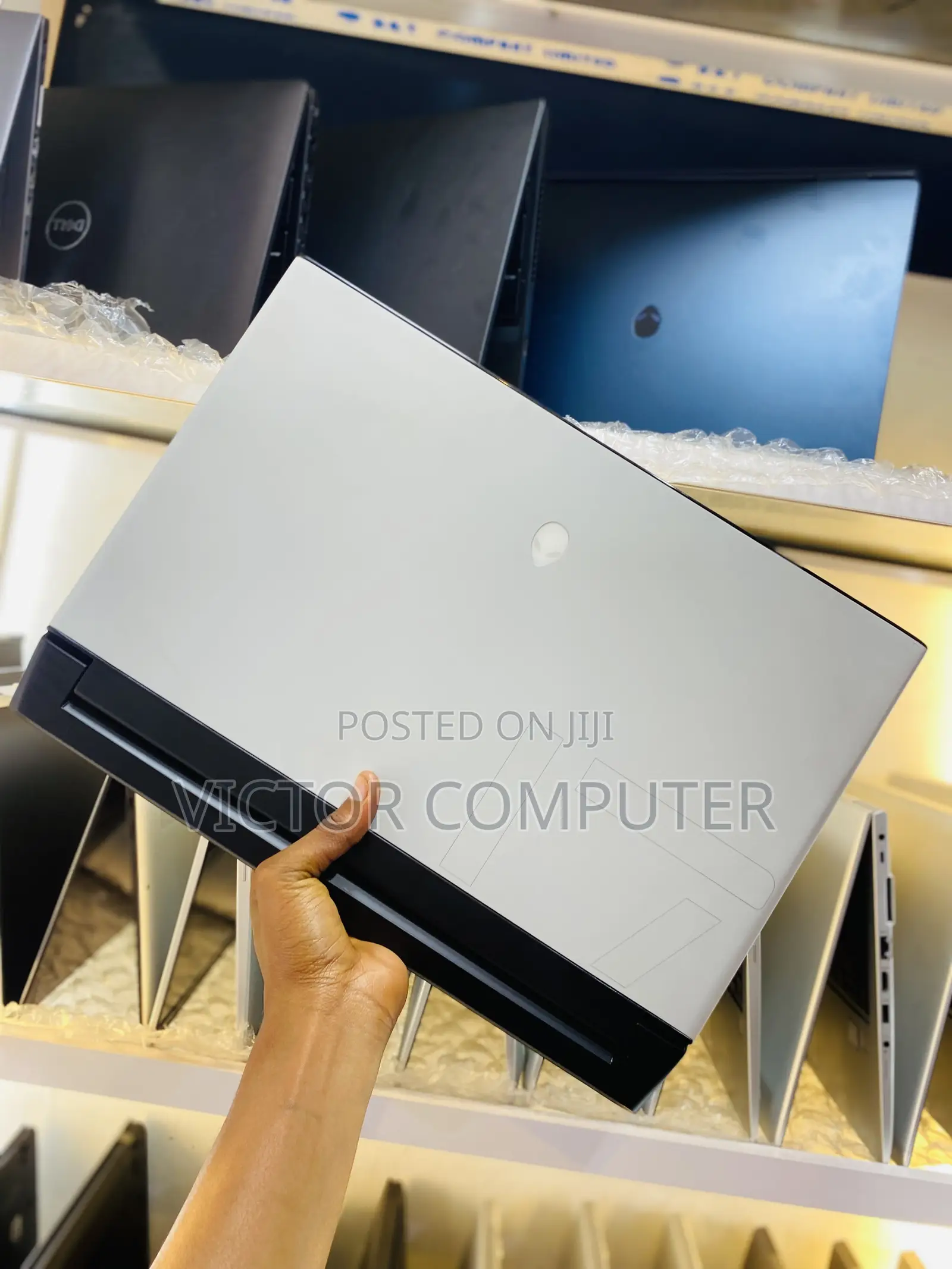 Laptop Alienware M17 R2 16GB Intel Core i7 SSD 512GB