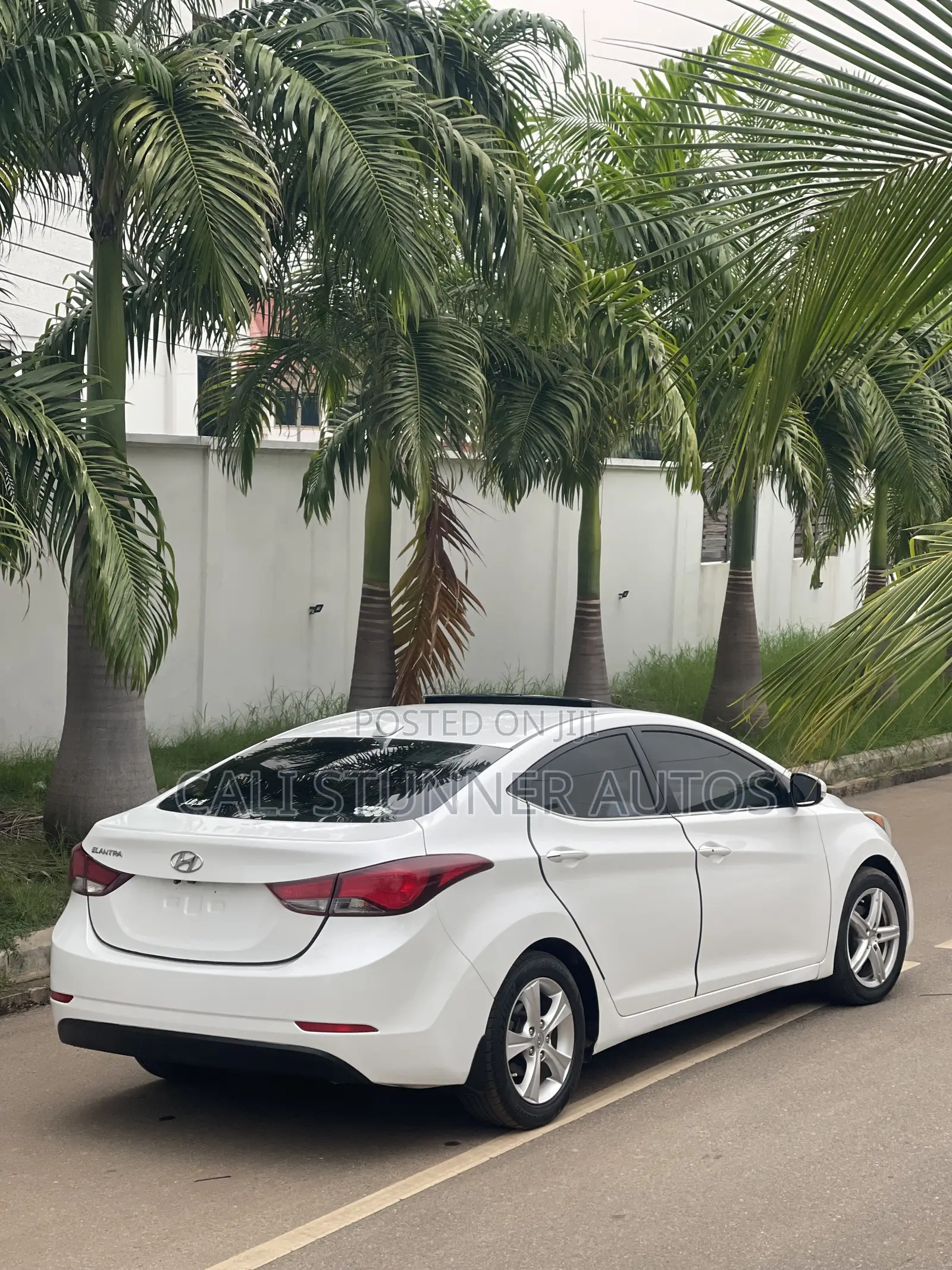 Hyundai Elantra Value Edition Sedan FWD (1.8L 4cyl 6A) 2016 White