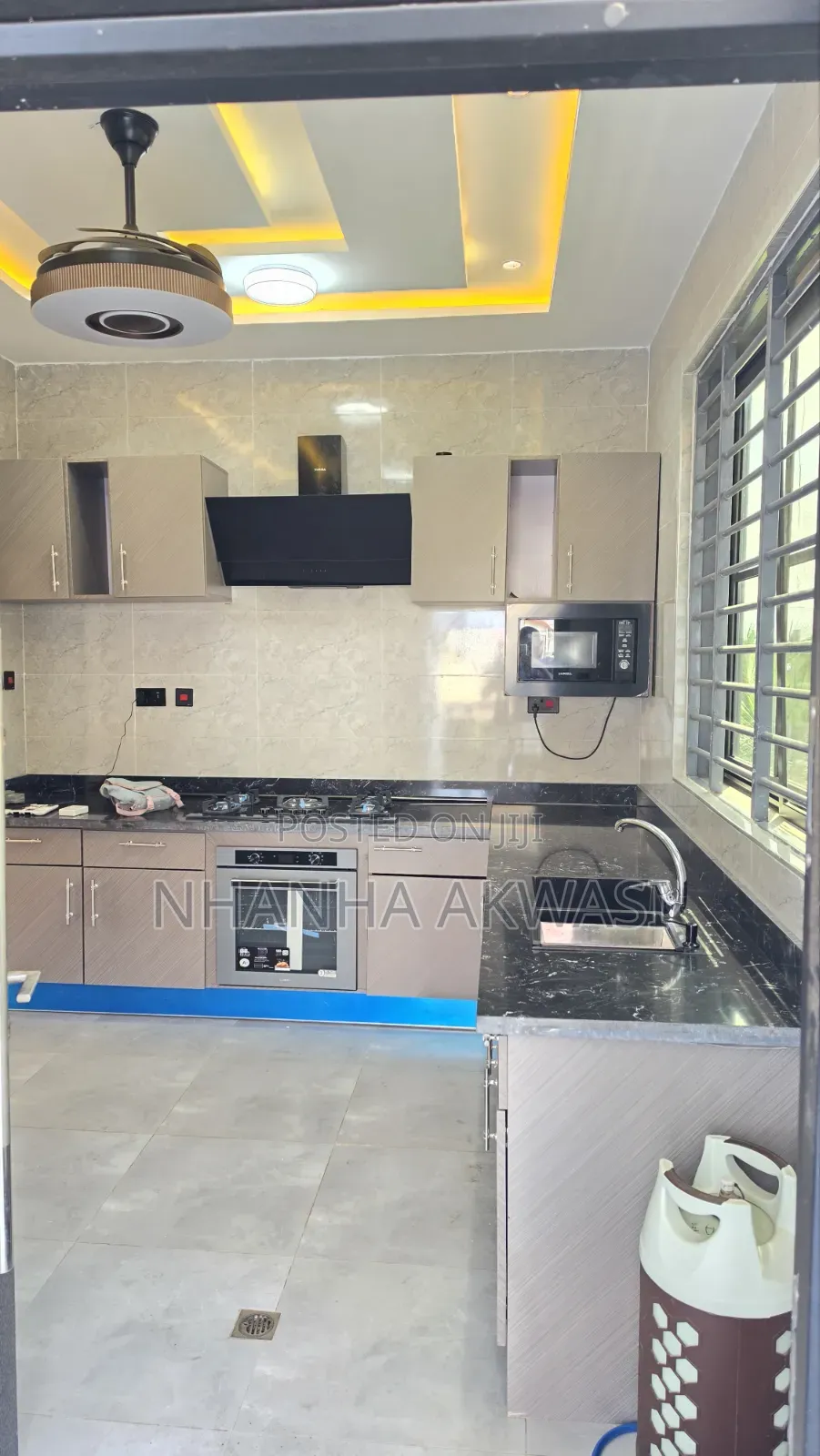 2bdrm Apartment in Community 18, Sakumono for rent