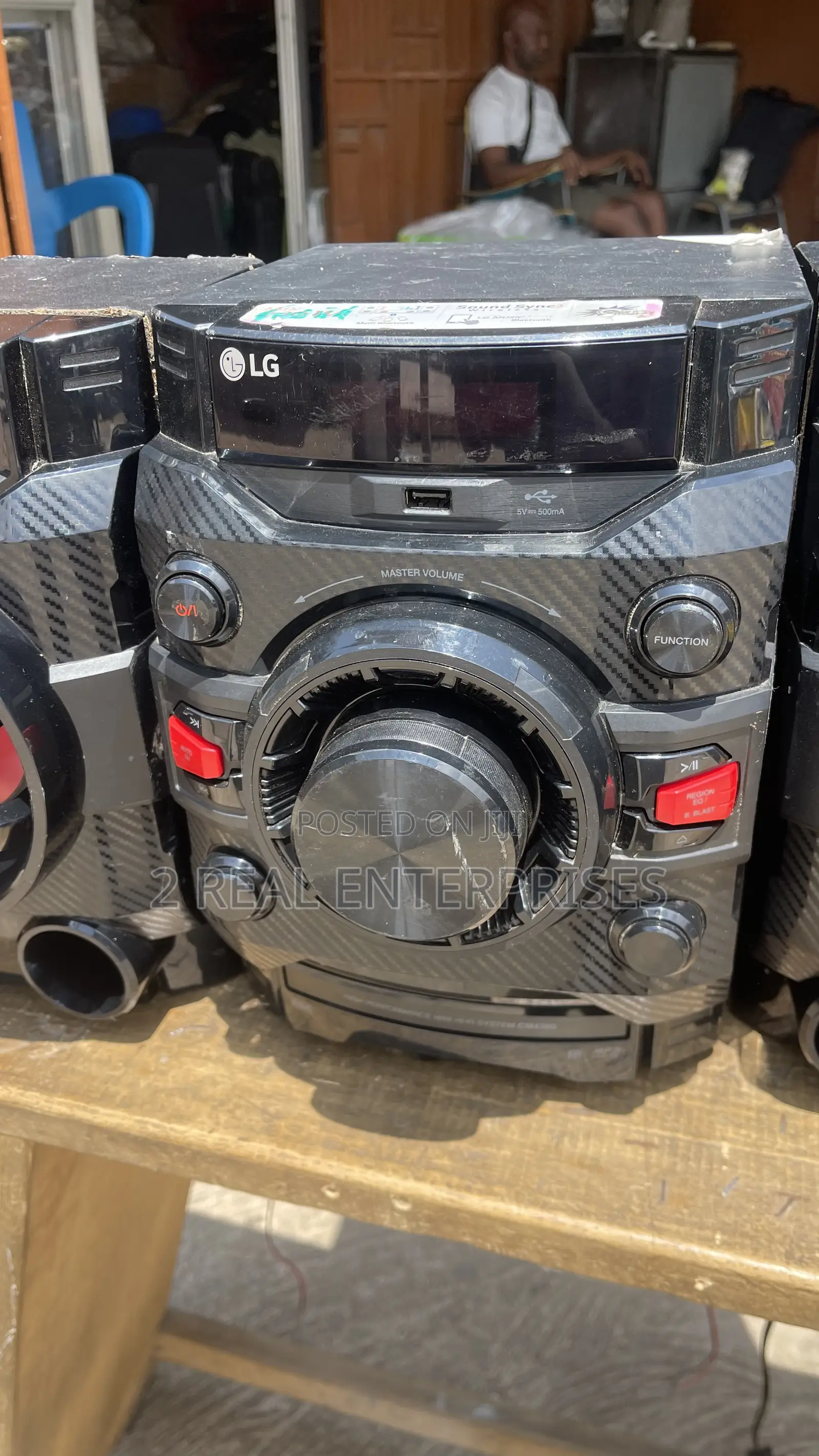LG High Performance Mini Hifi Sound System Bluetooth,USB,radio,aux,cd