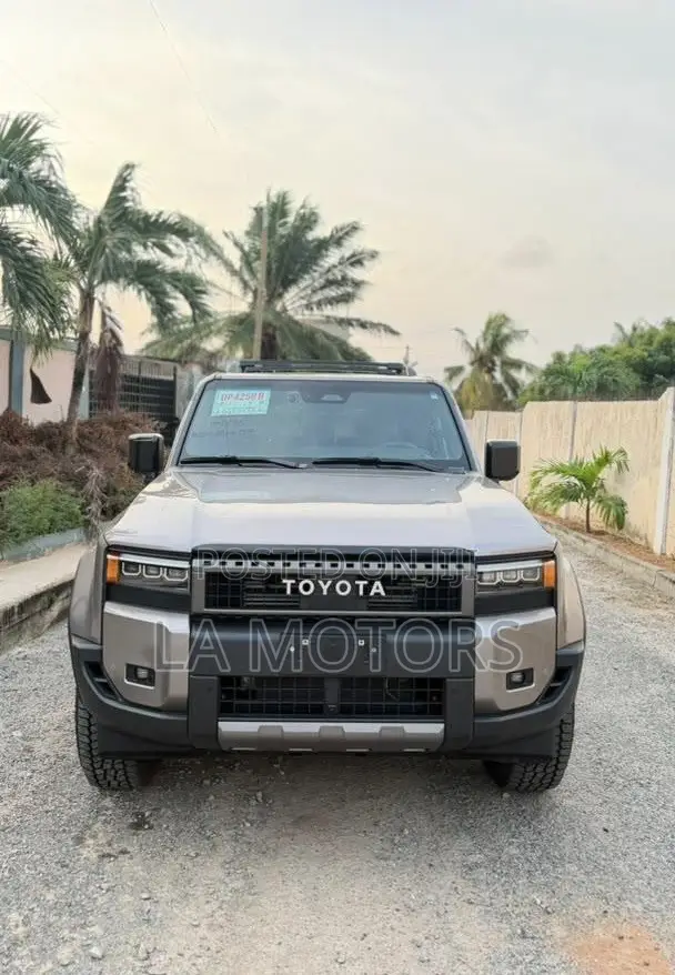 Toyota Land Cruiser 2025 Gold