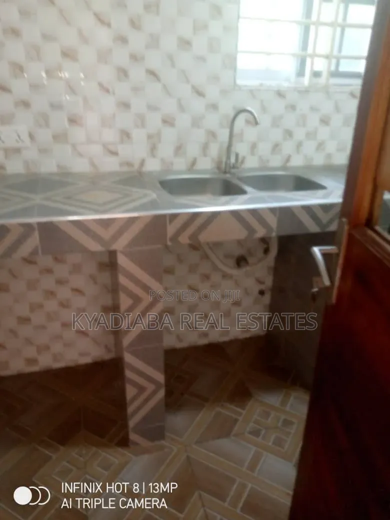 1bdrm Apartment in Kyadiaba Estate, Olebu for rent