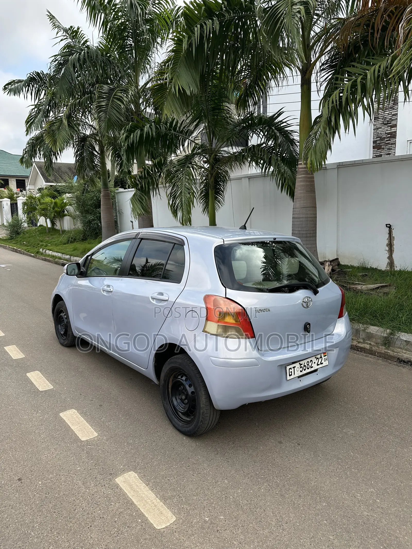 Toyota Vitz 1.0 FWD 3dr 2010 Silver