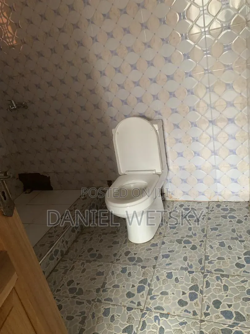 2bdrm Apartment in Anyaa Market for rent