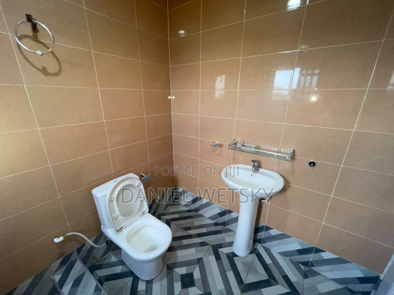 2bdrm Apartment in Anyaa Market for rent