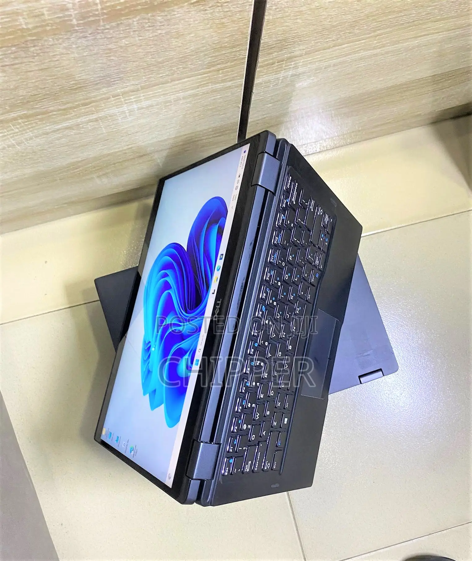 Laptop Dell Latitude 7390 2-in-1 8GB Intel Core i5 SSD 256GB