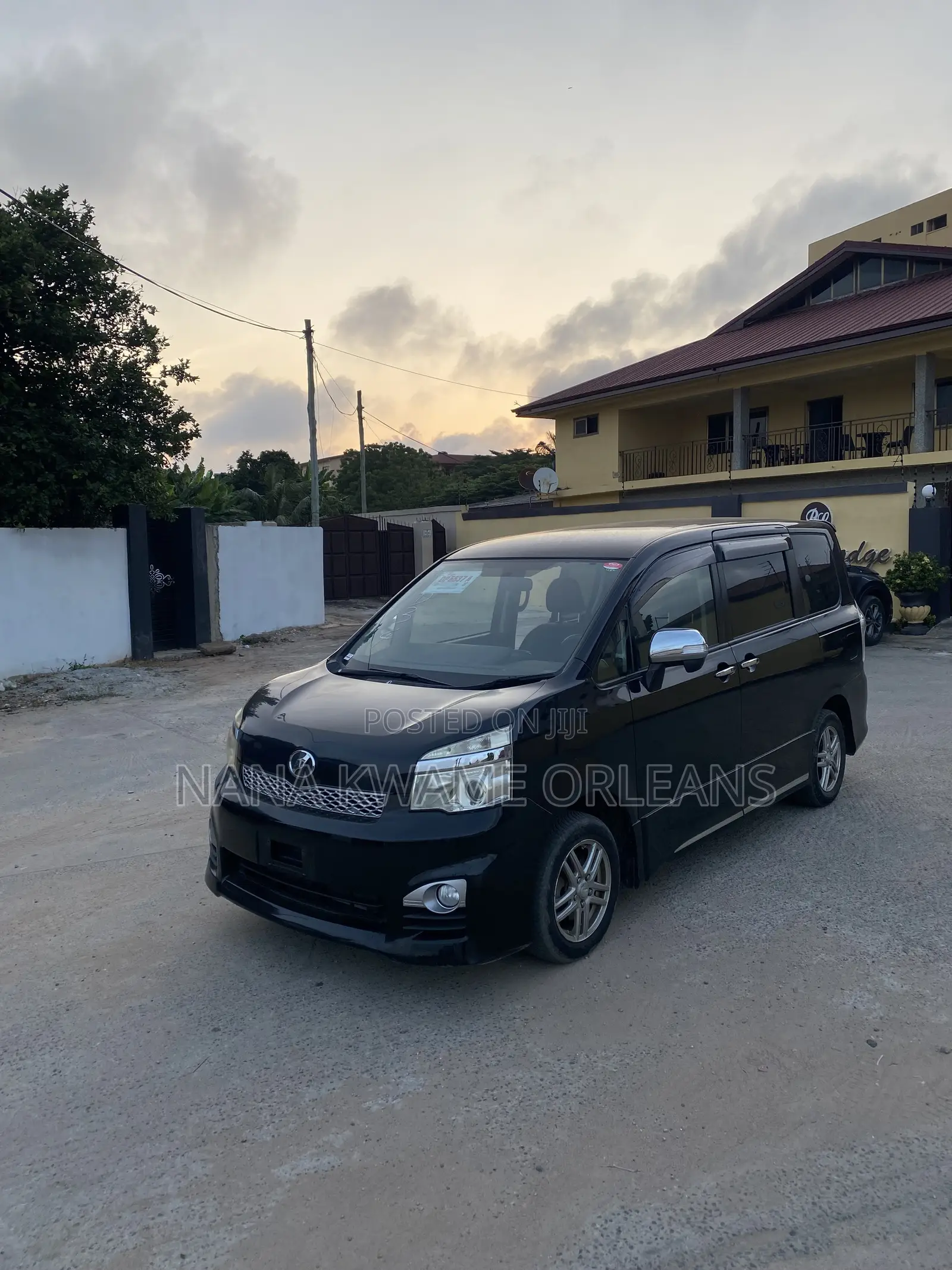 Toyota Voxy 2014 Black