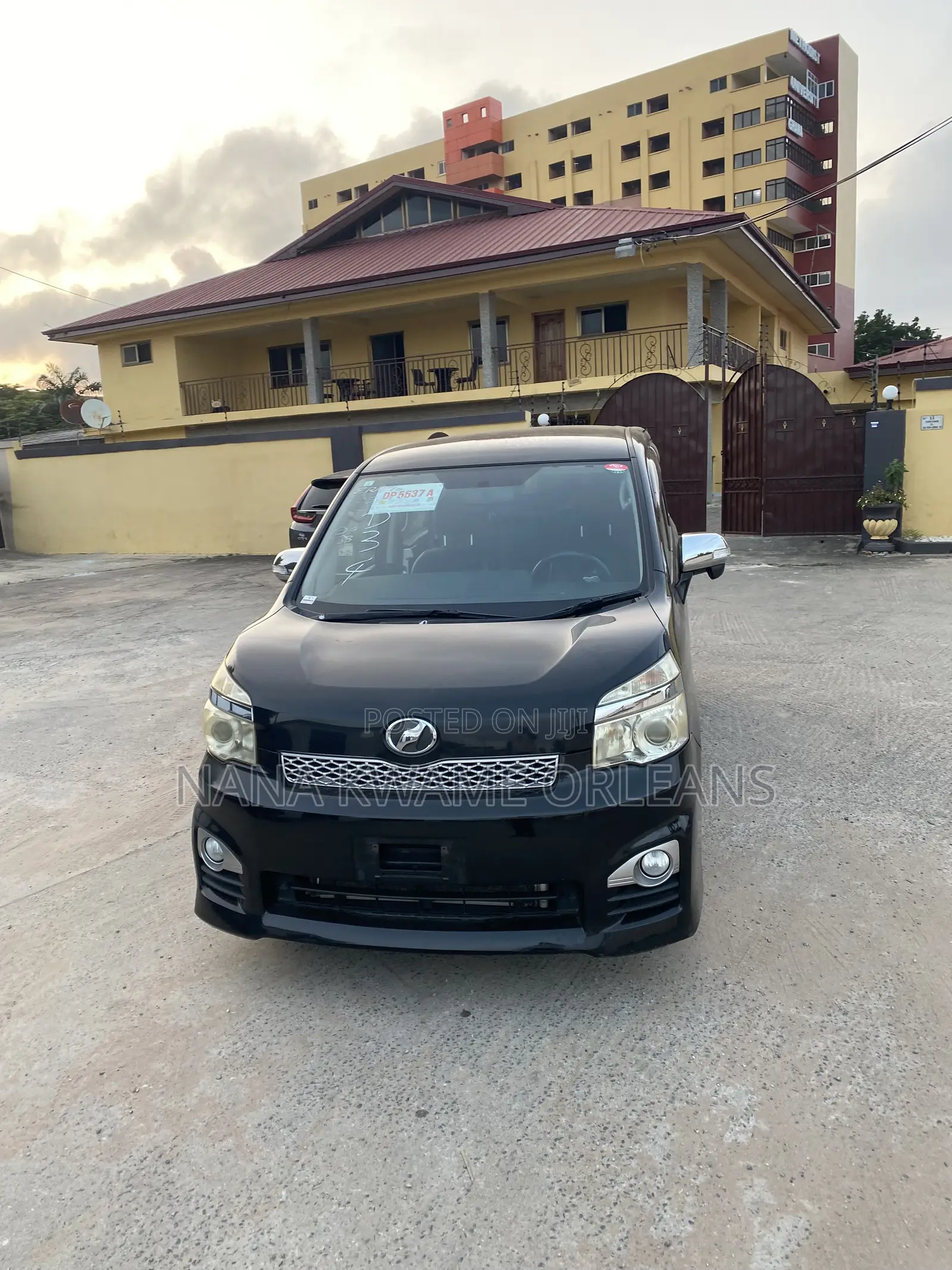 Toyota Voxy 2014 Black
