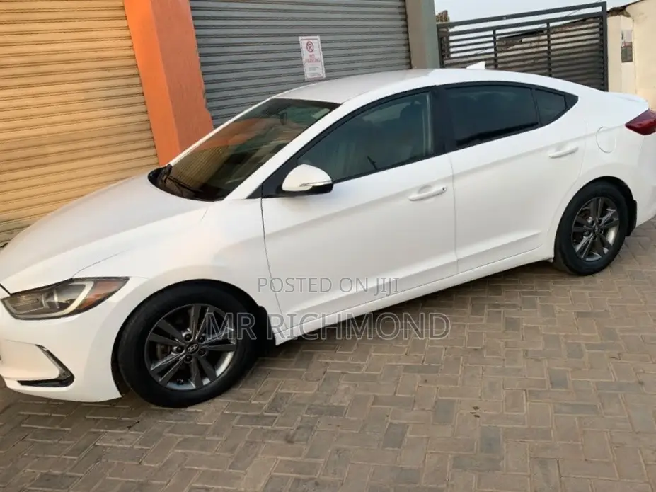 Hyundai Elantra 2017 White
