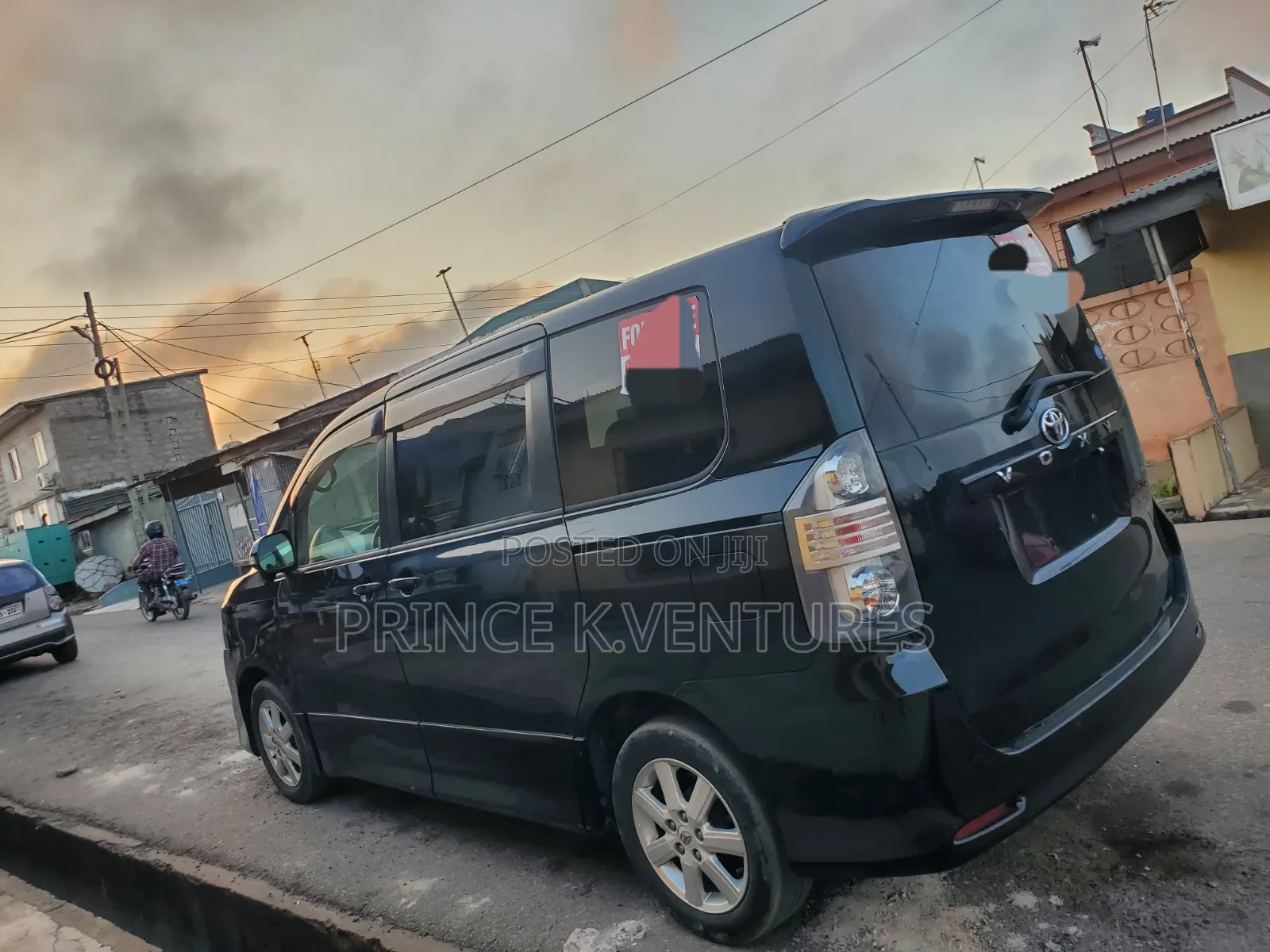 Toyota Voxy V 2WD 8-Seater 2013 Black
