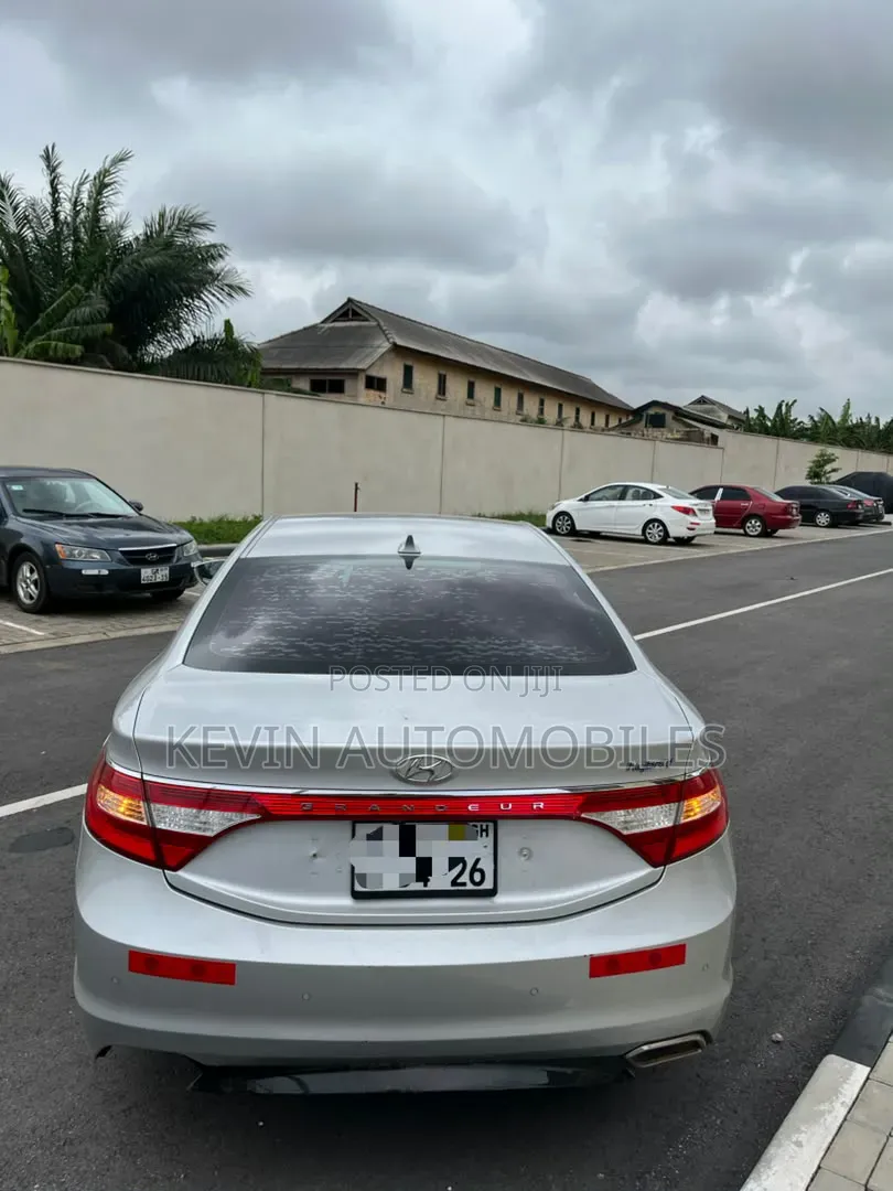 Hyundai Grandeur 2015 Silver
