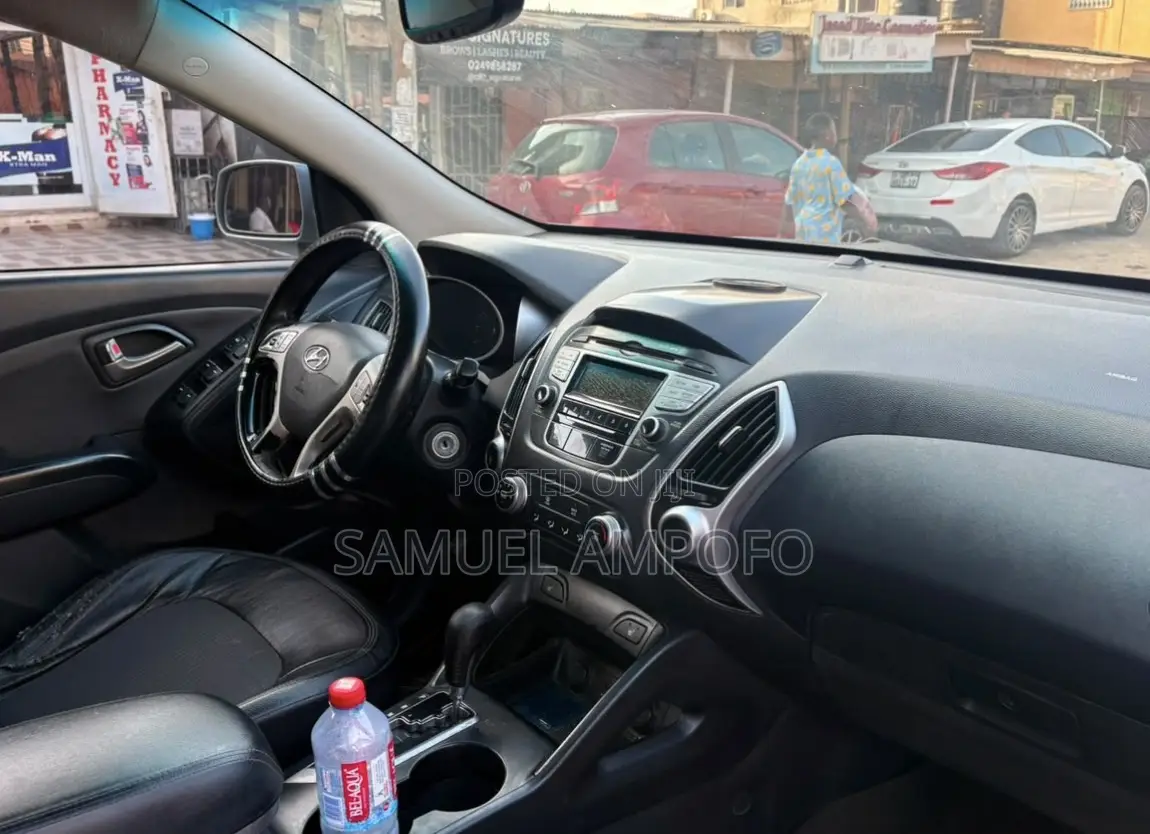 Hyundai Tucson Limited AWD 2013 Gray