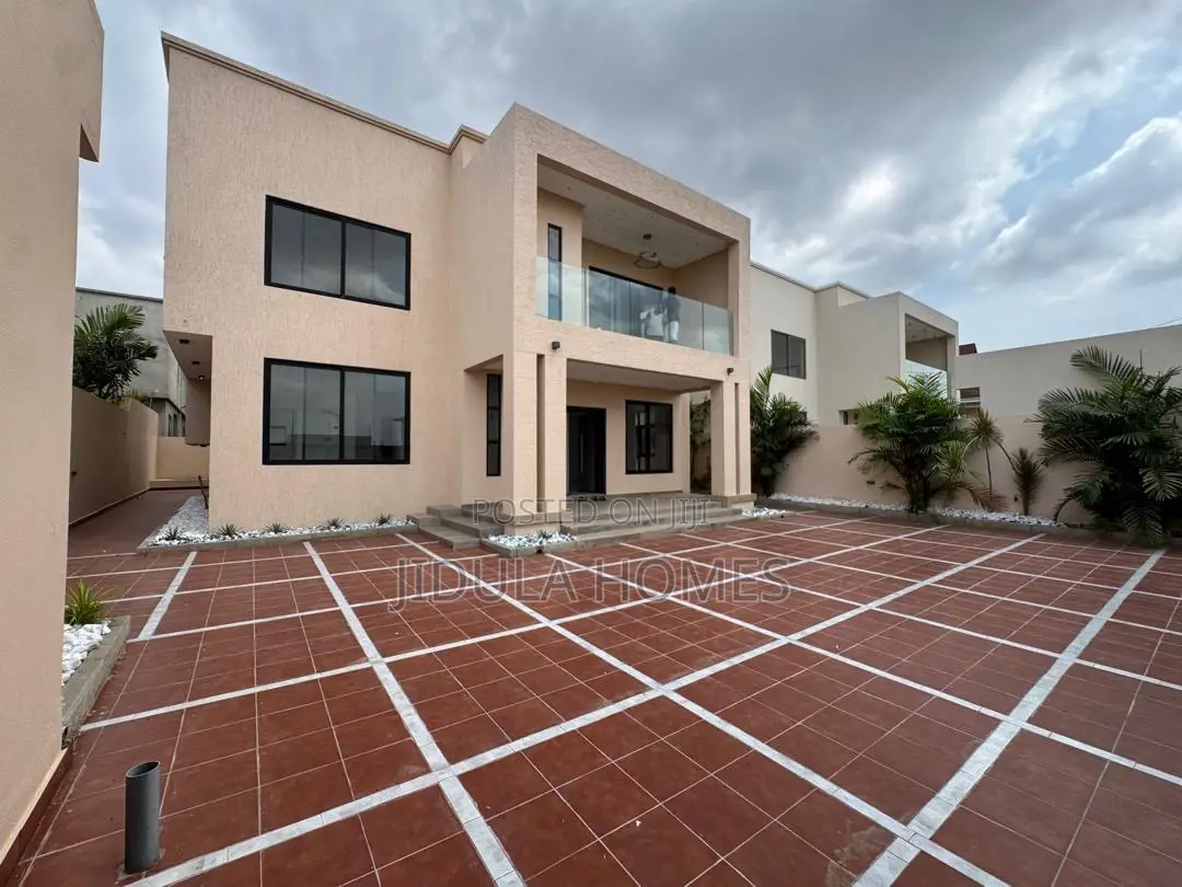 4bdrm Townhouse/Terrace in East Legon Hills, School Junction for sale