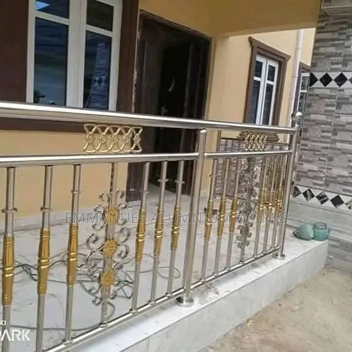 C80 Series 20 Stainless Balustrade Gold