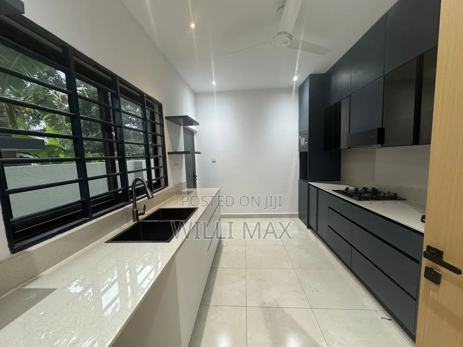4bdrm Duplex in Oyarifa for sale