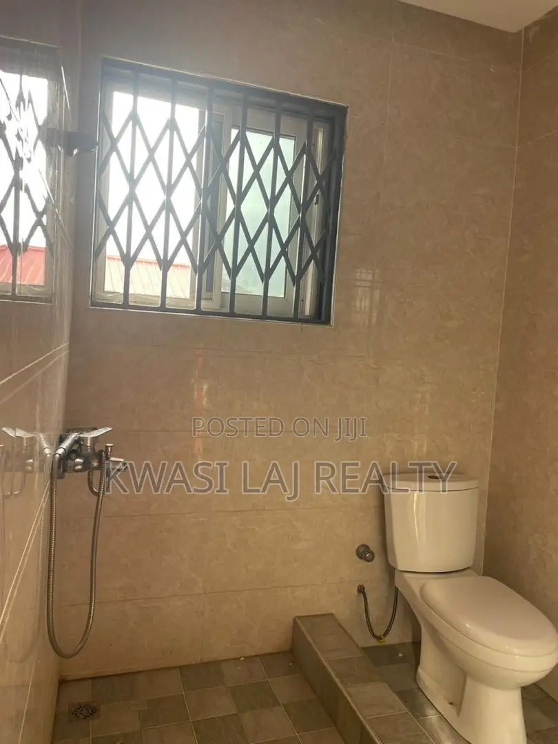 2bdrm Apartment in New Bortianor, Weija for rent