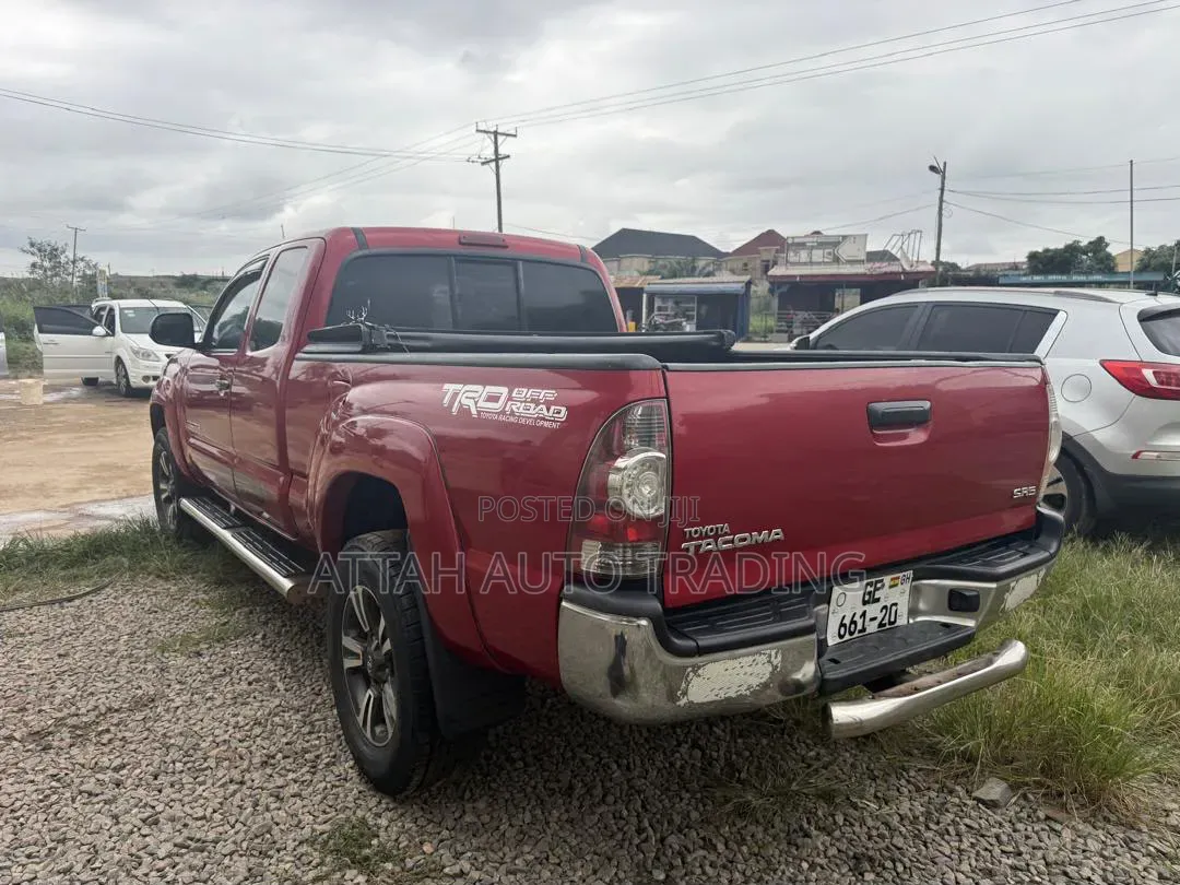 Toyota Tacoma 2015 Red
